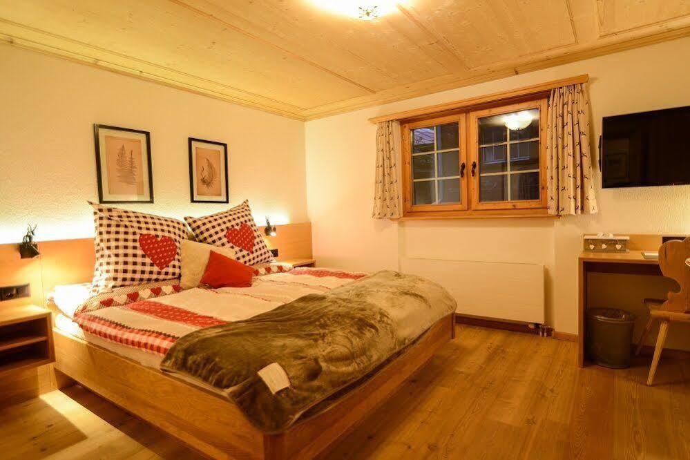 Hotel Madrisajoch Saint Antonien Екстер'єр фото